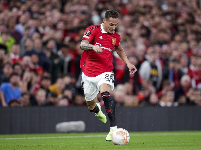 MANCHESTER, UNITED KINGDOM - SEPTEMBER 8: Antony of Manchester United during the UEFA Europa League   match between Manchester United v Real Sociedad at the Old Trafford on September 8, 2022 in Manchester United Kingdom (Photo by David S. Bustamante/Soccrates/Getty Images)