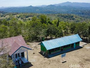 Begini Penampakan Gedung Sekolah di Pedalaman NTT Begini Penampakan Gedung Sekolah di Pedalaman NTT