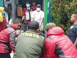 Seorang Pejabat Pemkab Ngawi Jadi Korban Tewas Jip Terjun ke Jurang Bromo
