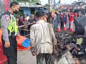 Bus Tabrak 4 Mobil Tewaskan 6 Orang di Wonosobo Rombongan dari Probolinggo