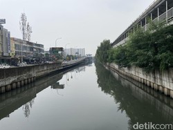 Di Sini Korban Tewas Tol Jelambar Ditemukan Usai Jatuh ke Kali Grogol