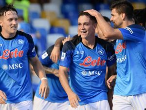 Hasil Liga Italia: Napoli ke Puncak Klasemen Usai Tundukkan Spezia