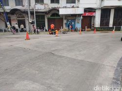 Begini Permukaan Jalan Kota Tua yang Bikin Pemotor Tergelincir