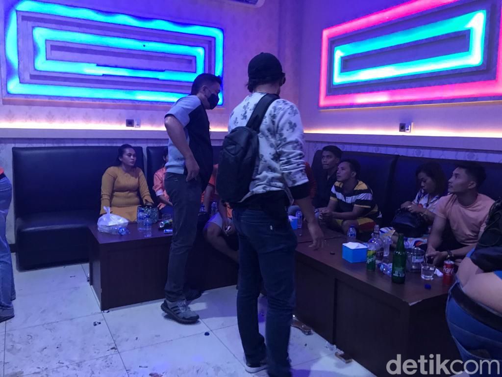Polisi Razia Tempat Karaoke di Batu Bara, 18 Orang Diamankan