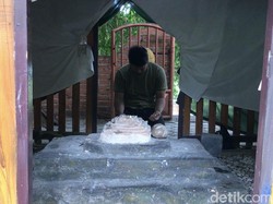 Keramatnya Persemayaman Raja Lasem, Ramai Peziarah Saat Momen Pilkades