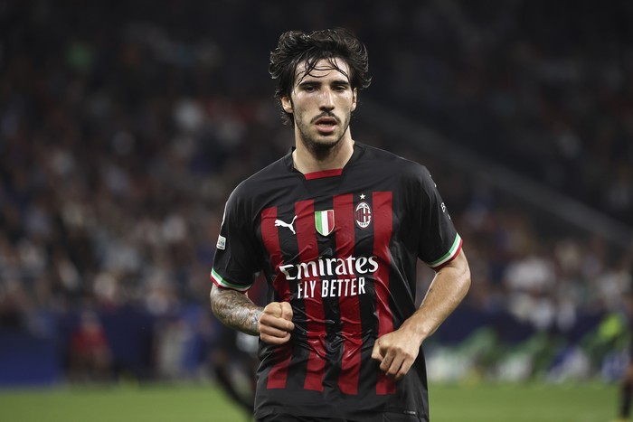 SALZBURG, AUSTRIA - SEPTEMBER 06: Sandro Tonali of AC Milan looks on during the UEFA Champions League group E match between FC Salzburg and AC Milan at Football Arena Salzburg on September 06, 2022 in Salzburg, Austria. (Photo by Giuseppe Cottini/AC Milan via Getty Images)