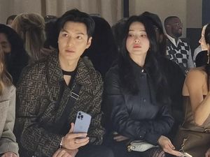 Momen Lee Min Ho Salah Tingkah di Samping Song Hye Kyo, Didoakan Berjodoh