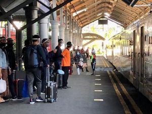 6 Hal yang Wajib Kamu Tahu Saat di Stasiun dan Kereta Api