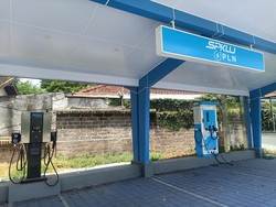 Buka 24 Jam, Segini Tarif Cas Kendaraan Listrik di SPKLU Bali