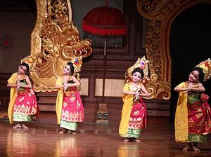 Mengenal Tari Puspanjali sebagai Ungkapan Selamat Datang di Bali Mengenal Tari Puspanjali sebagai Ungkapan Selamat Datang di Bali
