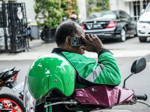 Pemkot Makassar Mulai Terapkan Ojol Day, ASN ke Kantor Wajib Naik Ojek Online Pemkot Makassar Mulai Terapkan Ojol Day, ASN ke Kantor Wajib Naik Ojek Online
