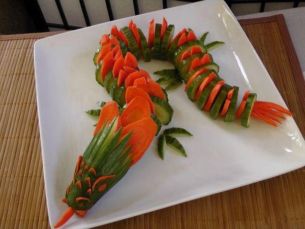 Lucu! Buah dan Sayuran Ini Dibentuk Naga hingga Sepatu