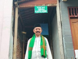 Penjual Es di Dolly Lari Terbirit-birit Usai Mimpi Disuruh Mbah Kapiludin Salat