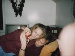 Foto Elon Musk Bersama Pacar Pertama Terjual Rp 2,4 Miliar