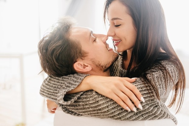Pentingnya membuat batasan dalam hubungan/Foto: Freepik/lookstudio