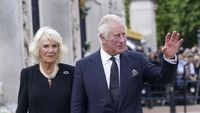 7 Gaya Camilla, Selingkuhan yang Kini Jadi Permaisuri Saat Tugas Pertamakali