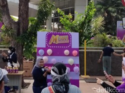 Meriah Bareng Bank Mega di Car Free Day Surabaya