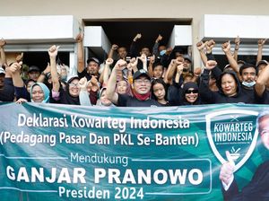 Komunitas Warteg Bagikan Sembako-Deklarasi Dukung Ganjar di Tangerang