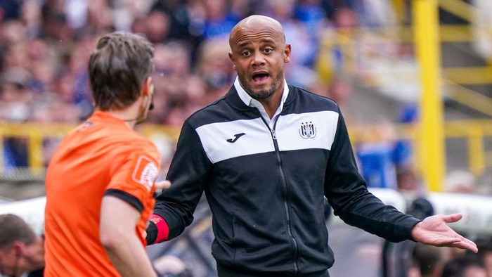 BRUGGE, BELGIUM - MAY 22: head coach Vincent Kompany of RSC Anderlecht during the Jupiler Pro League match between Club Brugge and RSC Anderlecht at Jan Breydel Stadium on May 22, 2022 in Brugge, Belgium (Photo by Jeroen Meuwsen/Orange Pictures/BSR Agency/Getty Images)
