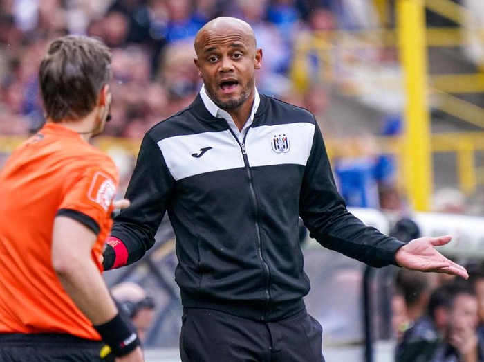 BRUGGE, BELGIUM - MAY 22: head coach Vincent Kompany of RSC Anderlecht during the Jupiler Pro League match between Club Brugge and RSC Anderlecht at Jan Breydel Stadium on May 22, 2022 in Brugge, Belgium (Photo by Jeroen Meuwsen/Orange Pictures/BSR Agency/Getty Images)