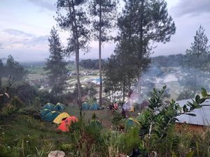 Cerita Pasutri di Mamasa Sulap Kebun Cengkeh Jadi Kawasan Wisata Nuansa Eropa