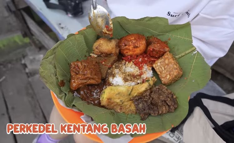Petualangan Kuliner Bella Kuku: Nasi Jamblang Seribuan Cirebon yang Wajib Dicoba!