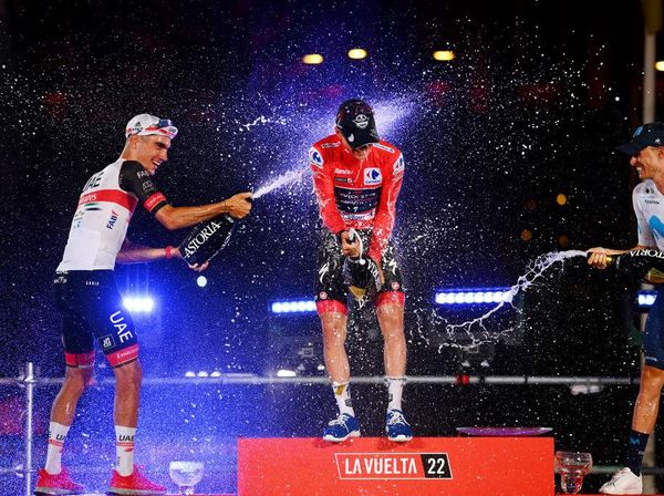 Sah! Evenepoel Rebut Juara La Vuelta 2022, Begini Selebrasinya