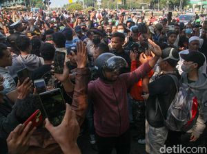 Aksi 1209 Tolak BBM Naik Sempat Ricuh, Begini Keributannya