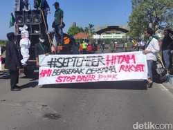 Tolak Kenaikan BBM, Aktivis HMI Blokade Jalan Raya Bypass Juanda