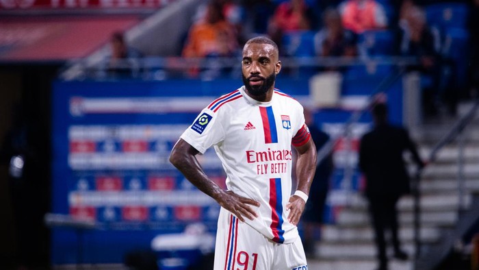 LYON, FRANCE - AUGUST 19: Alexandre Lacazette of Lyon during the Ligue 1 Uber Eats match between Olympique Lyonnais and ESTAC Troyes at Groupama Stadium on August 19, 2022 in Lyon, France. (Photo by Leandro Amorim/Eurasia Sport Images/Getty Images)