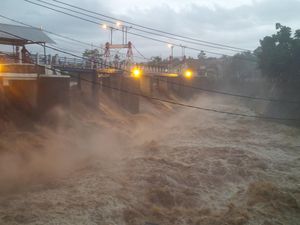 Bendungan Katulampa Siaga 1, Waspada Banjir di DKI Jakarta Bendungan Katulampa Siaga 1, Waspada Banjir di DKI Jakarta