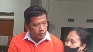Pasutri Viral Parodikan Kemesraan Ferdy Sambo dan Putri, Ini Kisah di Baliknya