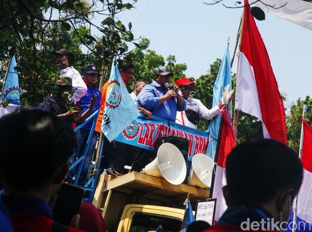 Buruh Mau Demo Tuntut Upah Naik 13% di Kemnaker, Ancam Mogok Nasional