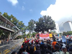 Orator Demo 1209 Sebut Jokowi Bohong soal Narasi Kenaikan Harga BBM