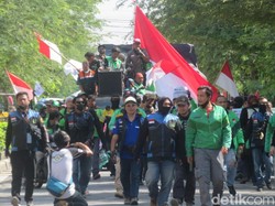 Demo Ojol Jogja Tolak BBM Naik di DPRD DIY, Jalan Malioboro Ditutup