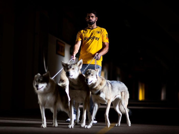 WOLVERHAMPTON, ENGLAND - SEPTEMBER 08: Wolverhampton Wanderers unveil new signing Diego Costa at Molineux on September 08, 2022 in Wolverhampton, England. (Photo by Jack Thomas - WWFC/Wolves via Getty Images)