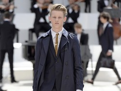 10 Inspirasi Outfit Wisuda Pria, Jas Klasik Hingga Modern Ala Street Style