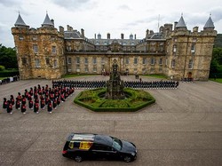 7 Rumah Bak Istana Terbesar di Dunia, Begini Penampakannya
