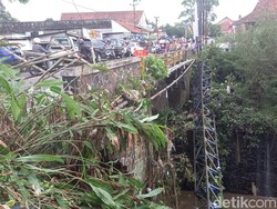 Jembatan Ciloseh Rusak, Lalin Ciamis-Tasikmalaya Terganggu