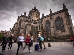 20 Kota di Inggris Raya Paling Asyik untuk Wisata Jalan Kaki