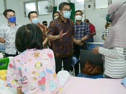 Pertidi Dampingi Bocah 12 Tahun Penderita HIV di RSUP Adam Malik