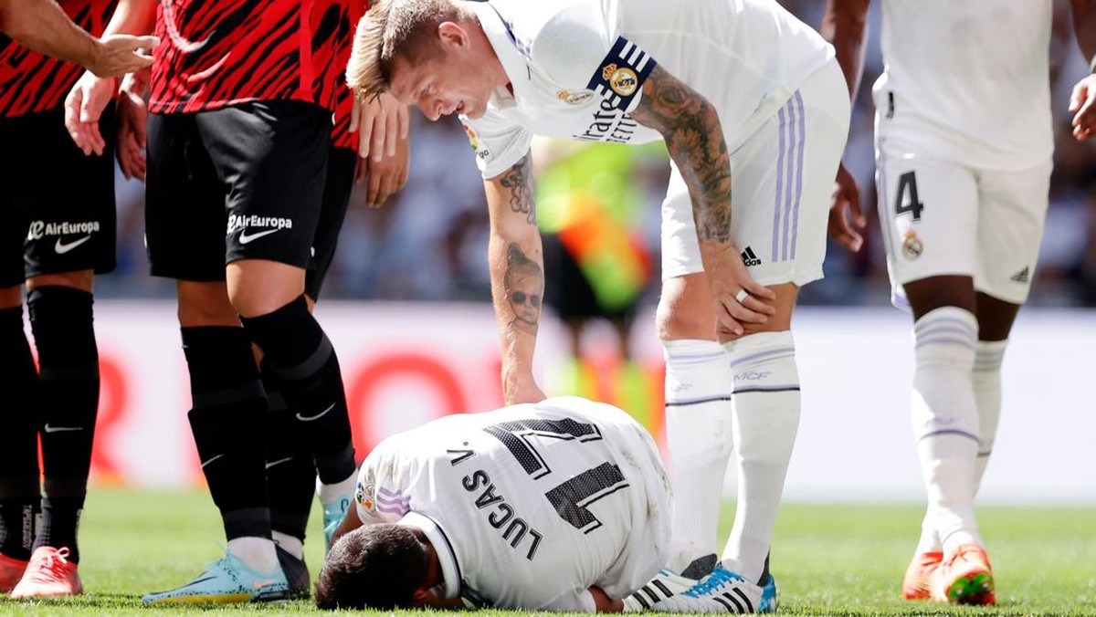 Lucas Vazquez cedera di laga Real Madrid vs Real Mallorca. (Foto: Getty Images/Soccrates Images)