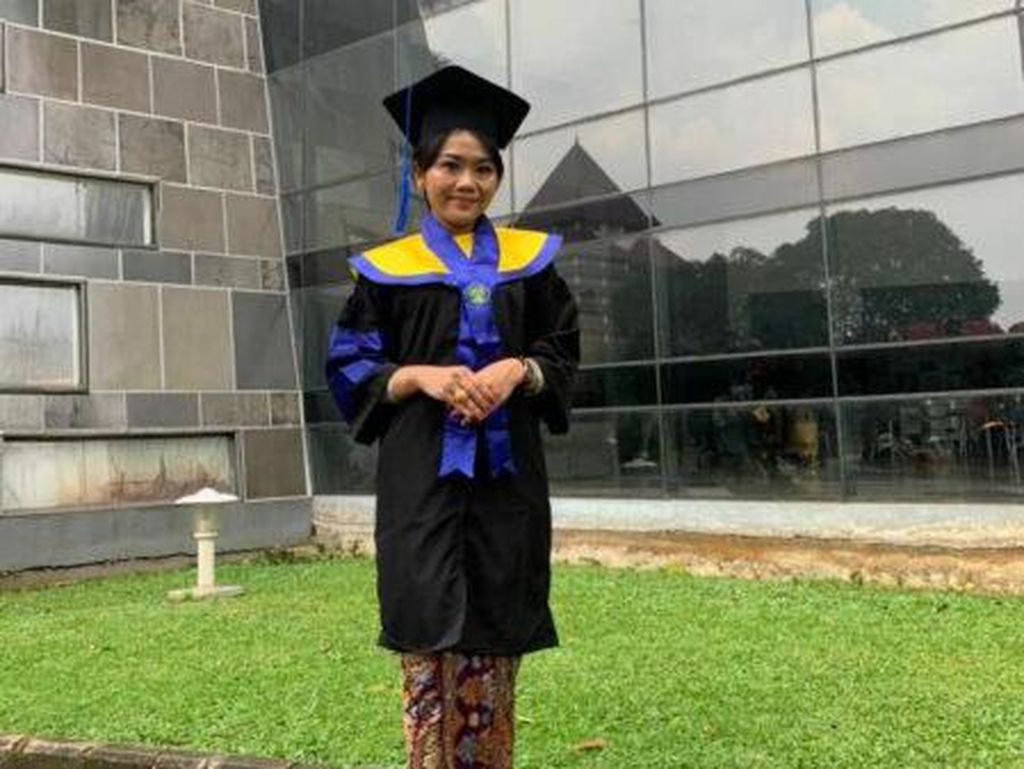 Mahasiswi UI Ida Ayu Sandang Gelar Doktor di Usia 26 Tahun & Raih IPK 4