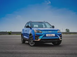 Mobil Listrik Made in India, Mahindra Luncurkan XUV 400 EV