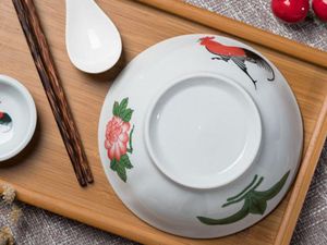 Minta Mangkuk Kosong di Restoran, Pelanggan Kaget Dikenakan Biaya