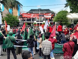 Massa Mahasiswa di Salatiga Juga Turun ke Jalan Demo Tolak Harga BBM Naik