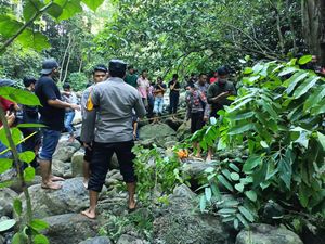 Terungkap! Mayat Siswi SMA di Balik Batu di Sungai Bantaeng Dibunuh Kekasih Terungkap! Mayat Siswi SMA di Balik Batu di Sungai Bantaeng Dibunuh Kekasih