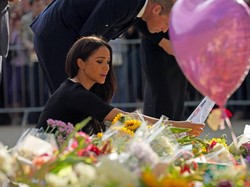 Warga Dunia Memberi Tribute, Toko Bunga di Inggris Kebanjiran Order