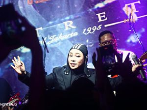 Potret Bahagia Tampil di Depan Penggemar