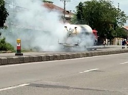 Truk Pertamina Diselimuti Asap di Subang, Kapolsek: Ada Percikan Api